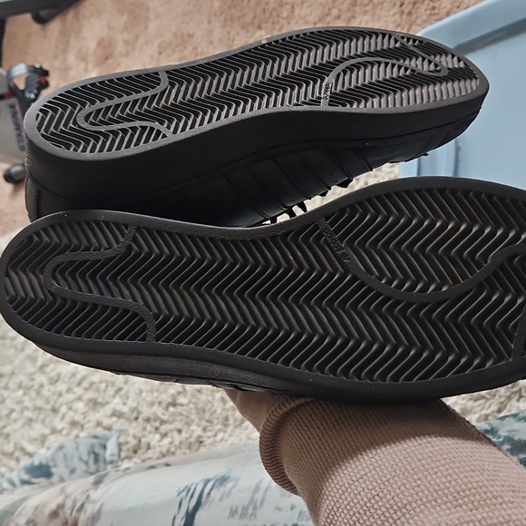 Adidas Superstar Black Size 10 - Picture 5 of 5